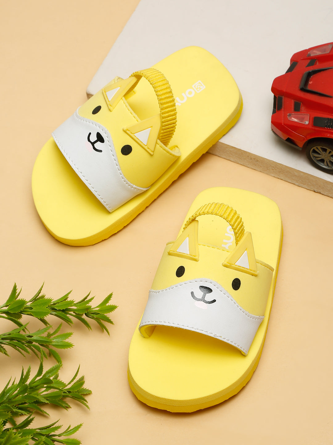 Premium Kitty Artistic Sliders - Yellow (Unisex)